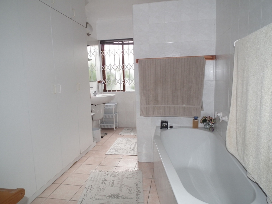 6 Bedroom Property for Sale in Buitenverwagting Western Cape